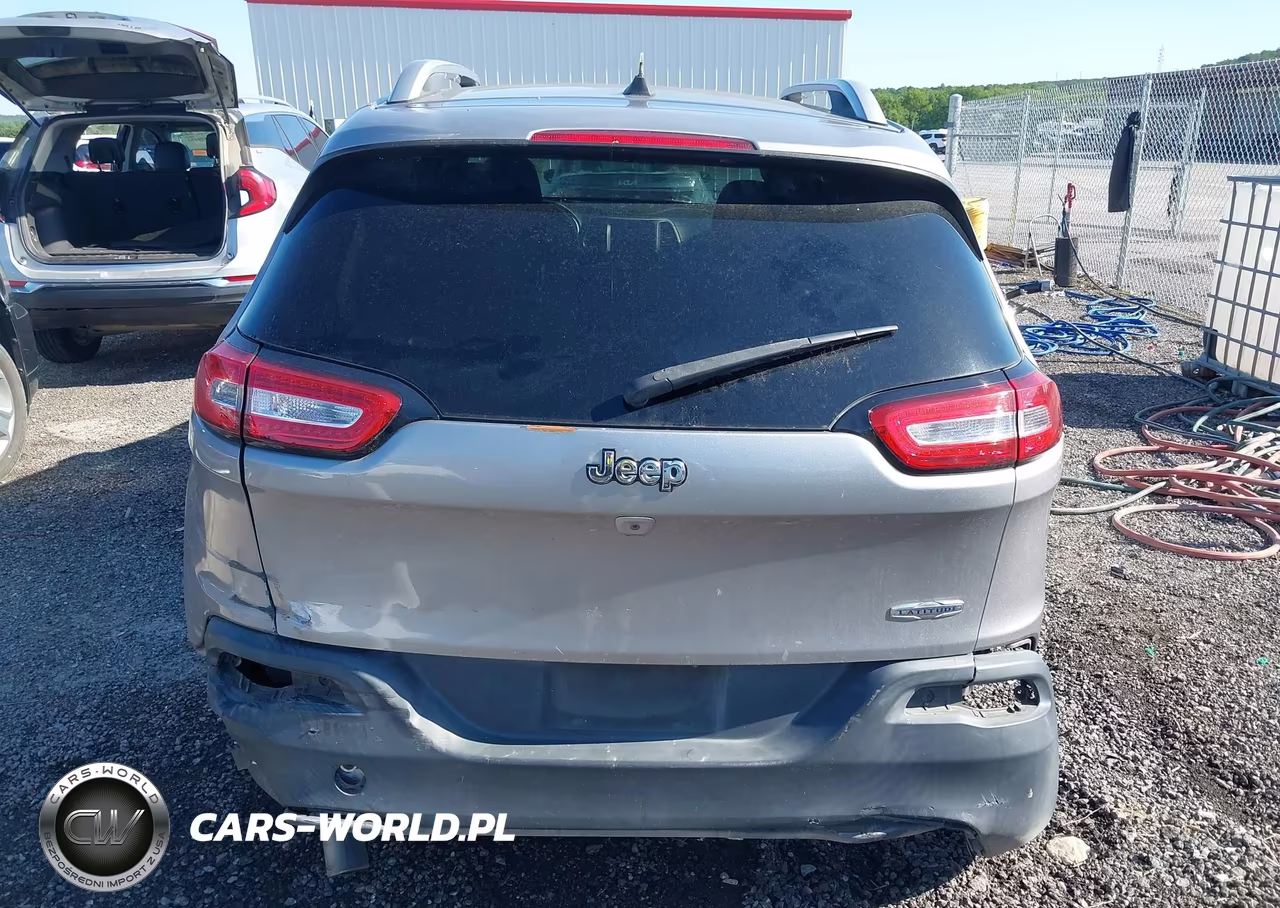 2016 Jeep Cherokee Latitude VIN:1C4PJLCB6GW125781 - 17