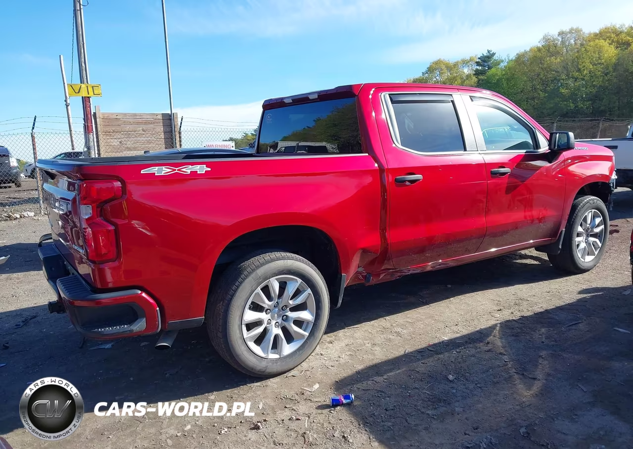 2021 Chevrolet Silverado 1500 4Wd Short Bed Custom VIN:3GCPYBEK7MG317532 - 4