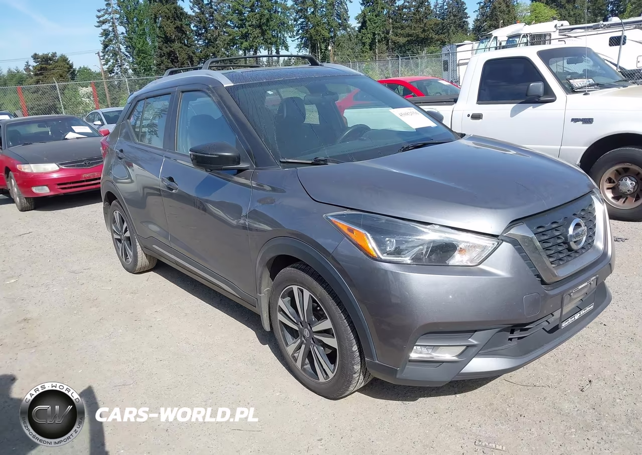 2018 Nissan Kicks Sr
