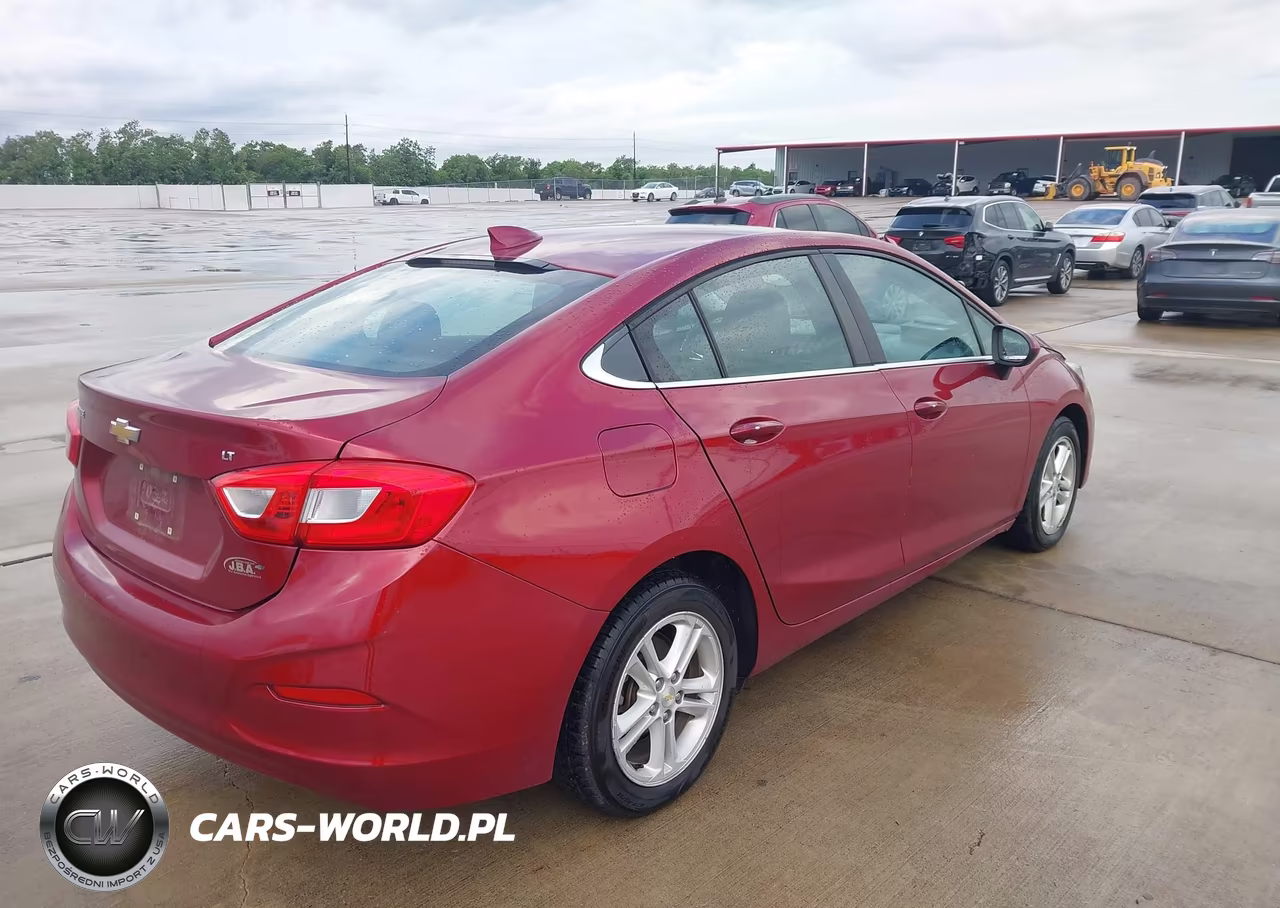 2017 Chevrolet Cruze Lt Auto VIN:1G1BE5SM5H7136904 - 4