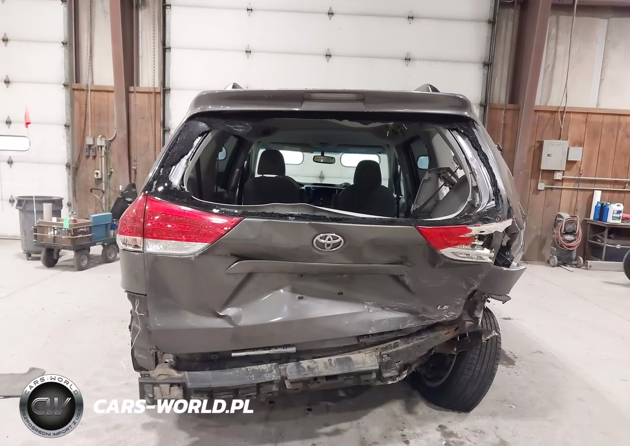 2013 Toyota Sienna Le V6 8 Passenger VIN:5TDKK3DC3DS344546 - 16
