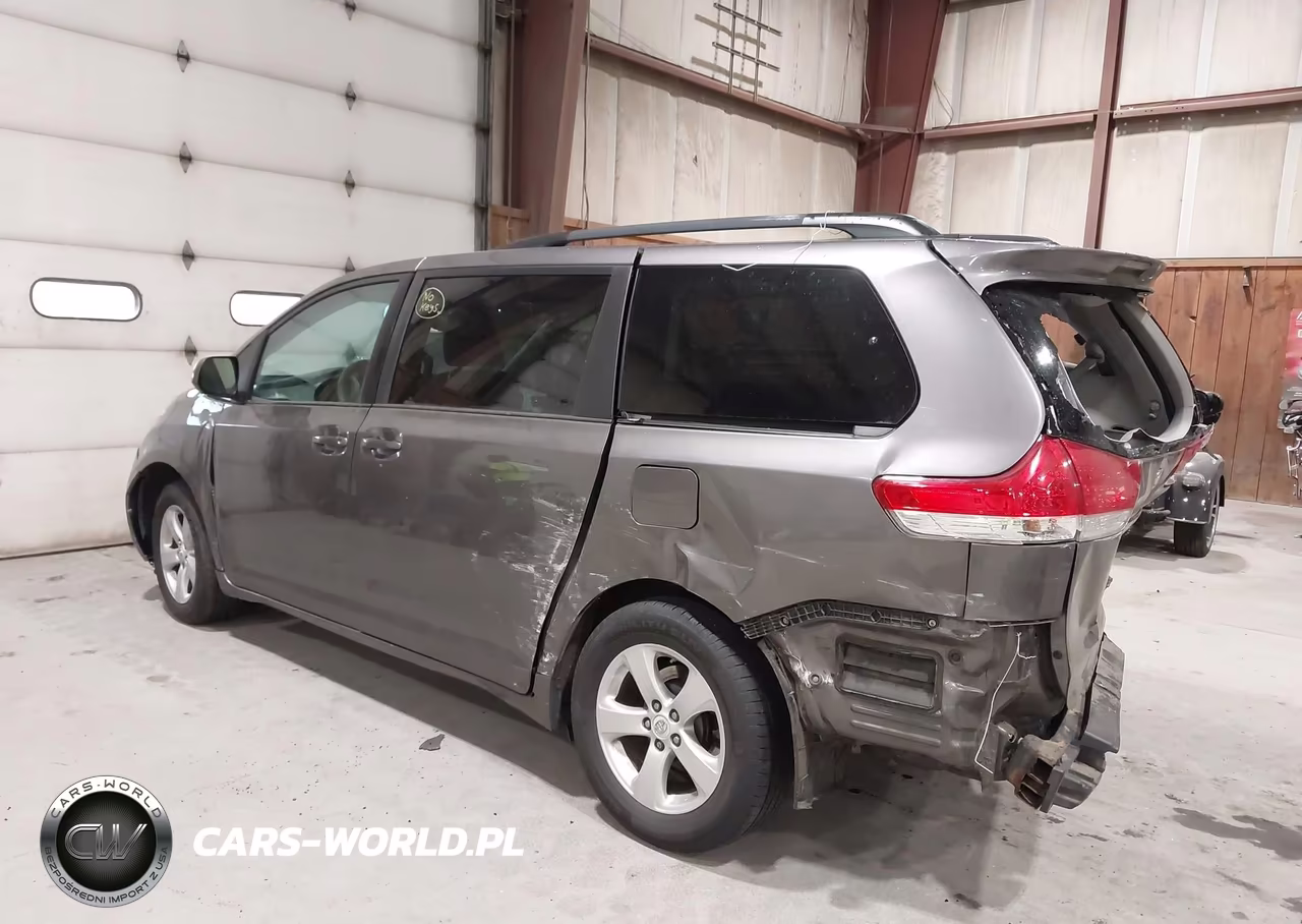 2013 Toyota Sienna Le V6 8 Passenger VIN:5TDKK3DC3DS344546 - 3