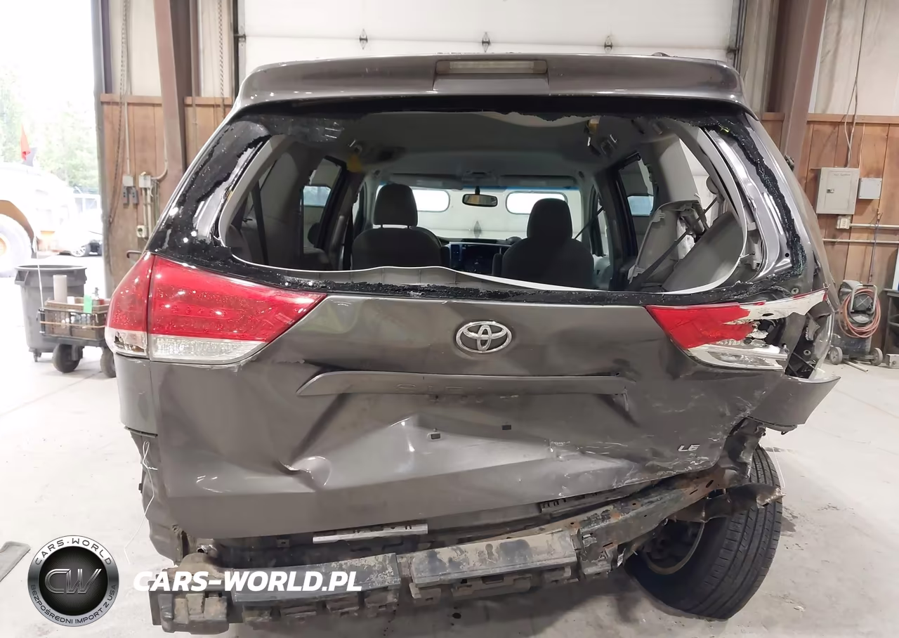 2013 Toyota Sienna Le V6 8 Passenger VIN:5TDKK3DC3DS344546 - 6