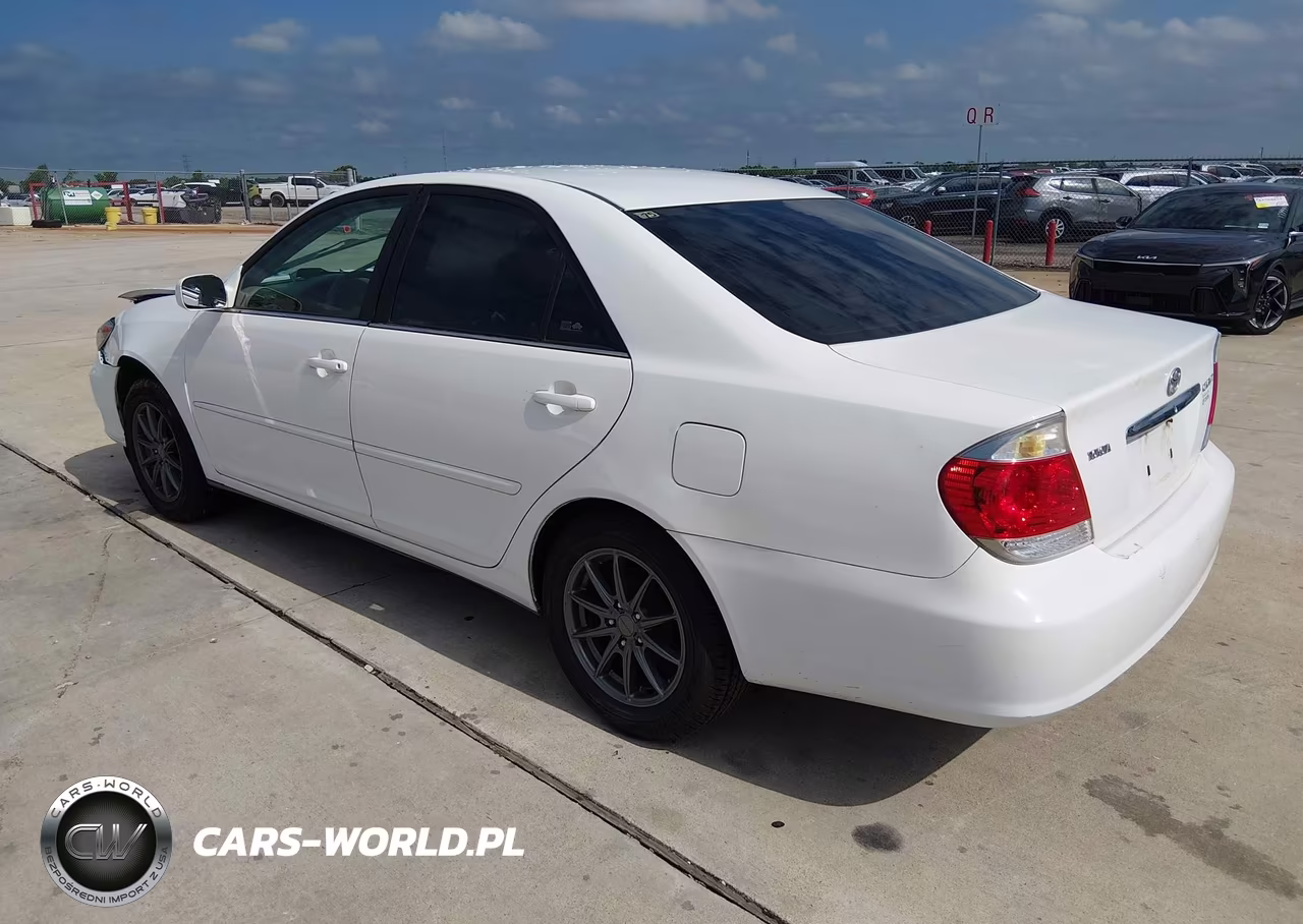 2006 Toyota Camry Le VIN:4T1BE32K66U746055 - 3