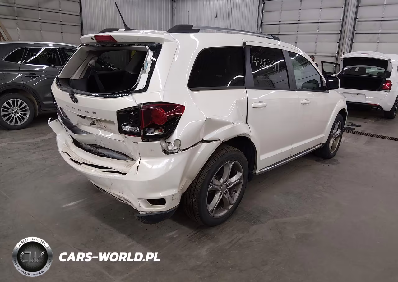 2017 Dodge Journey Crossroad Awd VIN:3C4PDDGG4HT513909 - 4