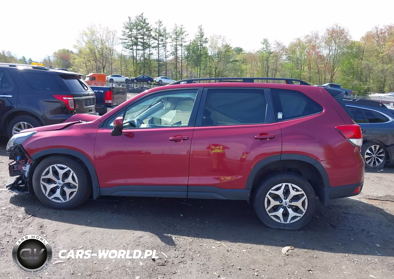 2024 Subaru Forester Premium VIN:JF2SKADC0RH495782 - 14