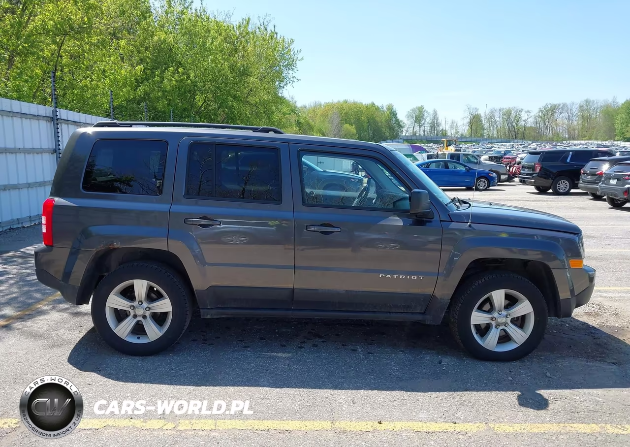 2016 Jeep Patriot Latitude VIN:1C4NJRFB0GD632547 - 13