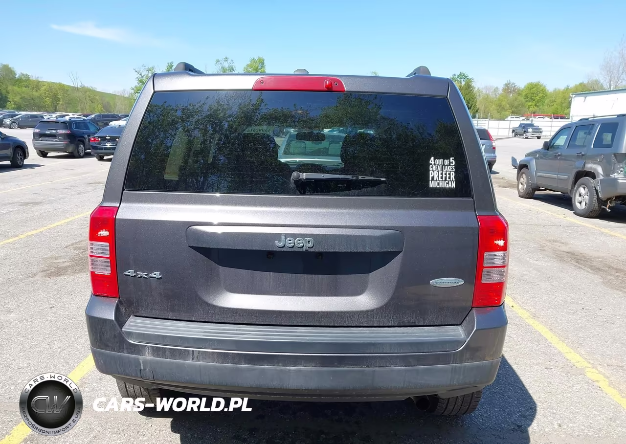 2016 Jeep Patriot Latitude VIN:1C4NJRFB0GD632547 - 16