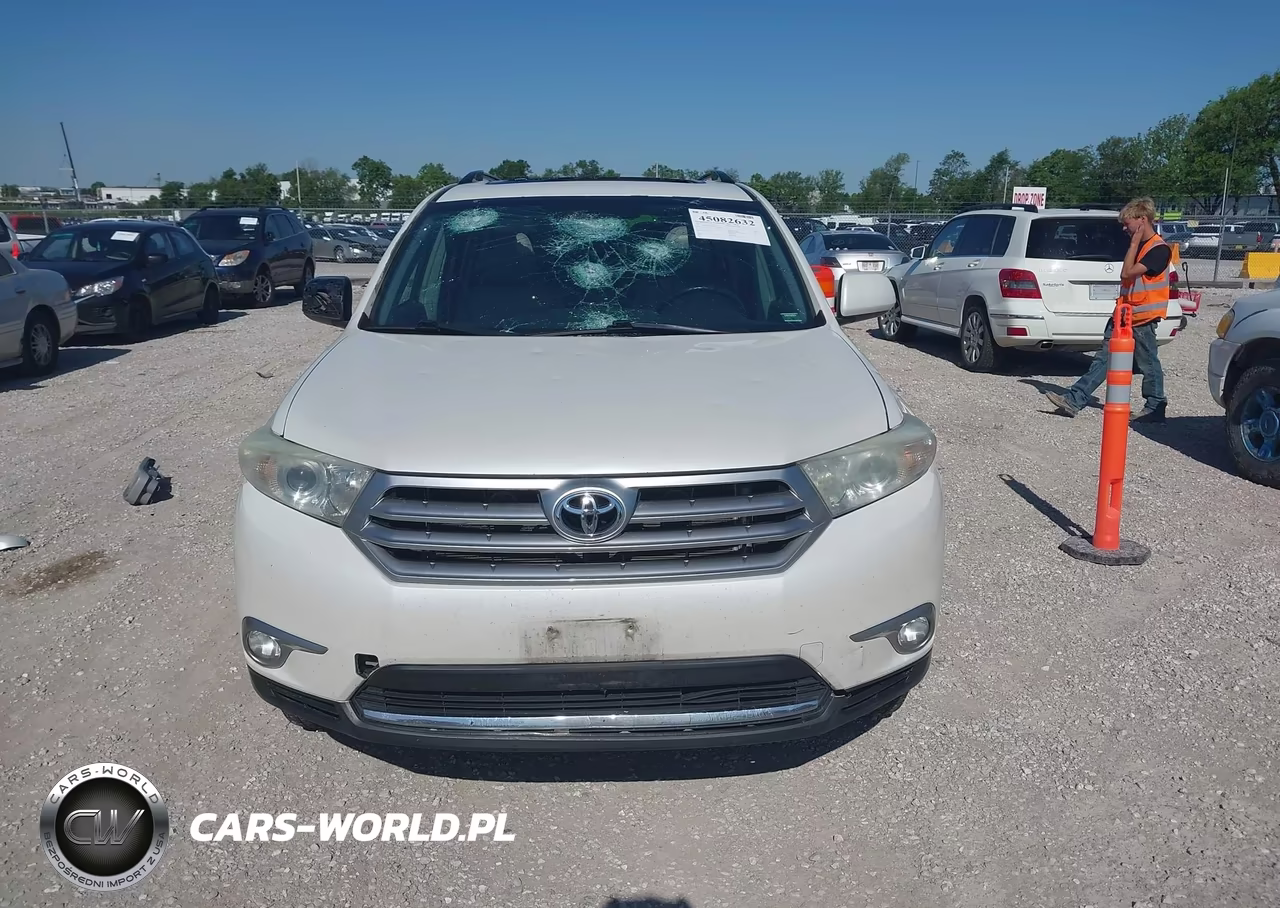 2013 Toyota Highlander Se V6 VIN:5TDBK3EHXDS201183 - 13