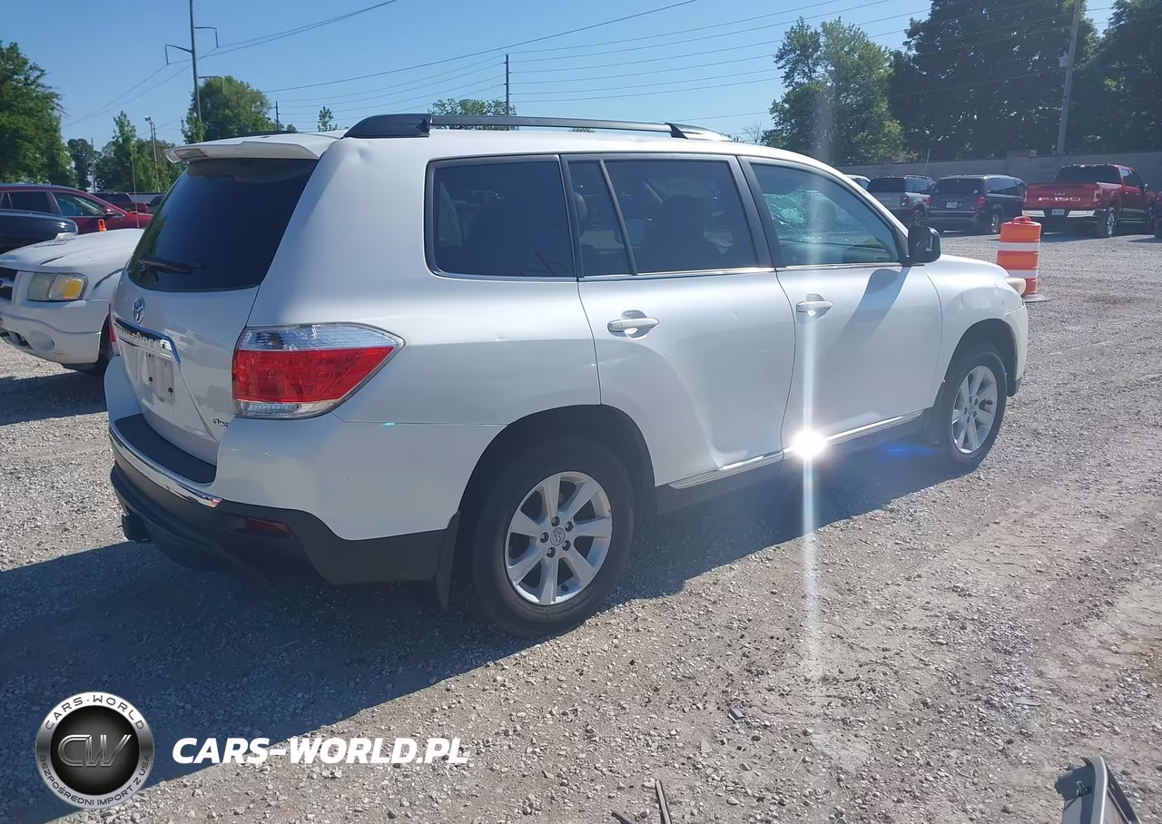2013 Toyota Highlander Se V6 VIN:5TDBK3EHXDS201183 - 4