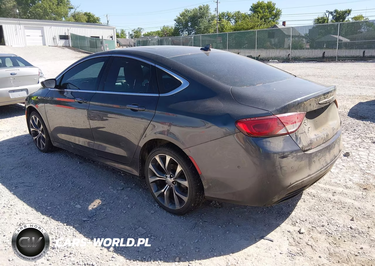 2015 Chrysler 200 C VIN:1C3CCCEG7FN530218 - 3