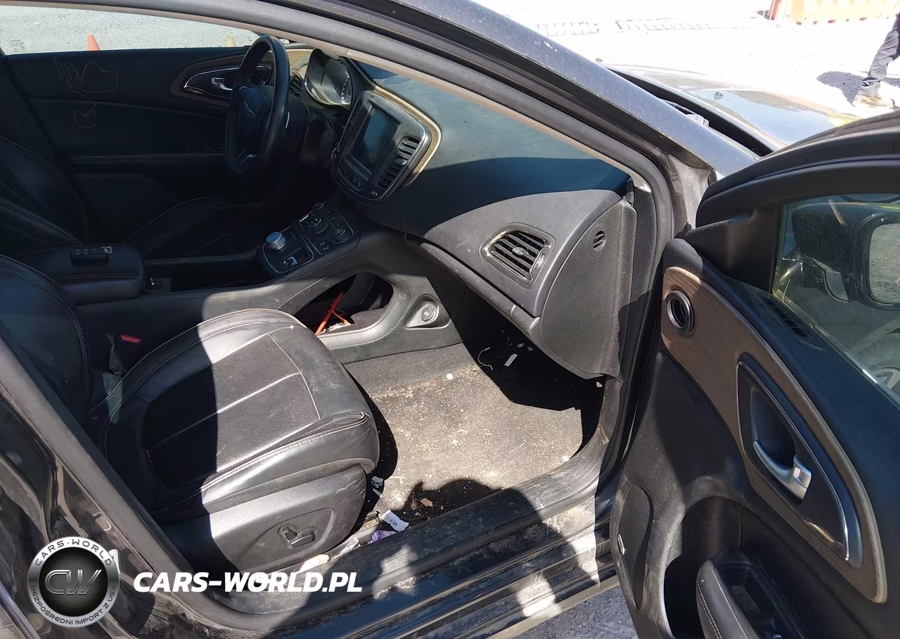 2015 Chrysler 200 C VIN:1C3CCCEG7FN530218 - 5