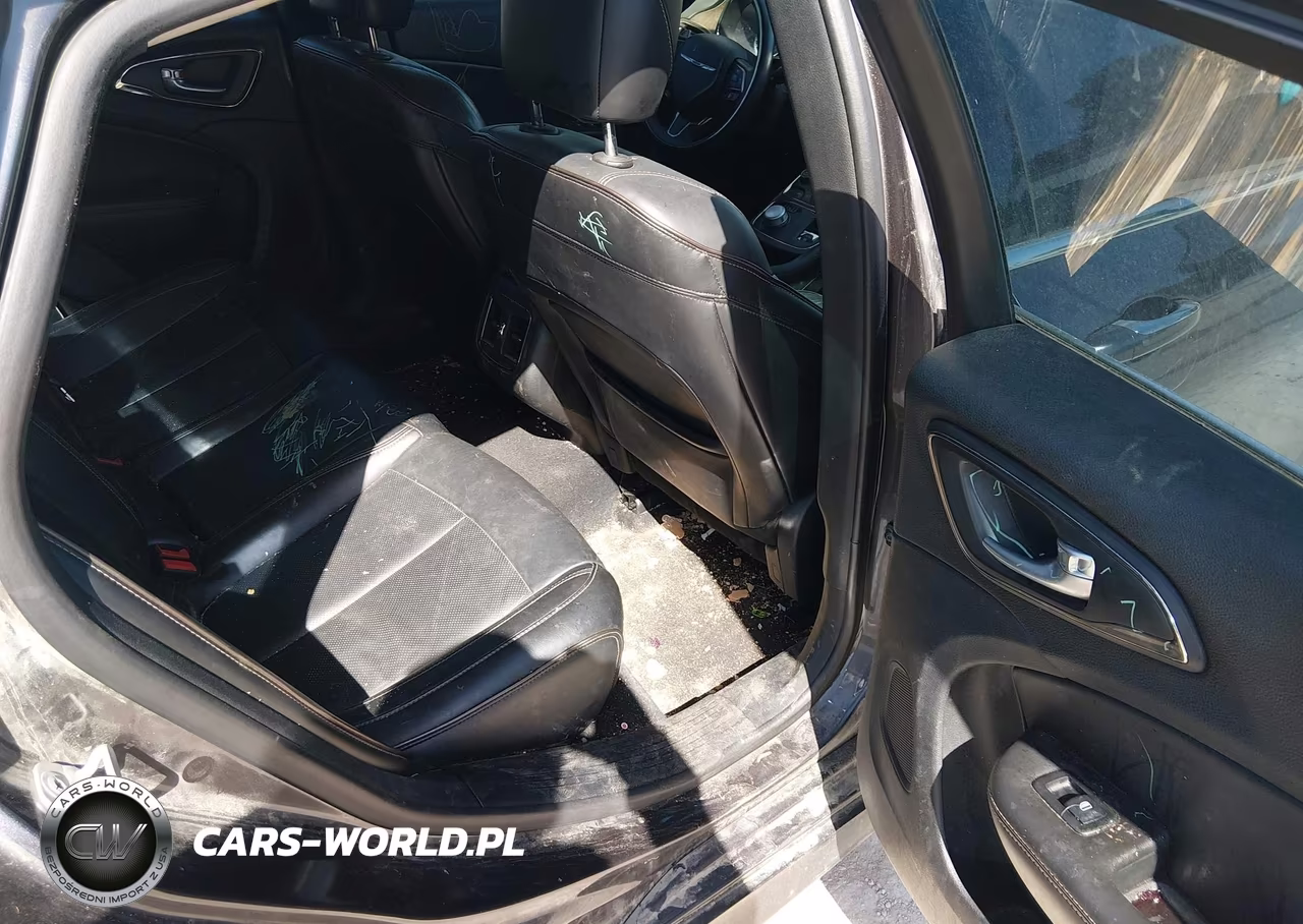 2015 Chrysler 200 C VIN:1C3CCCEG7FN530218 - 8