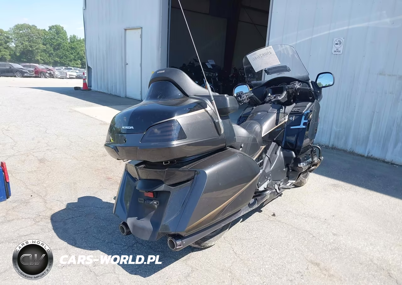2016 Honda Gl1800 VIN:JH2SC68G3GK401648 - 4