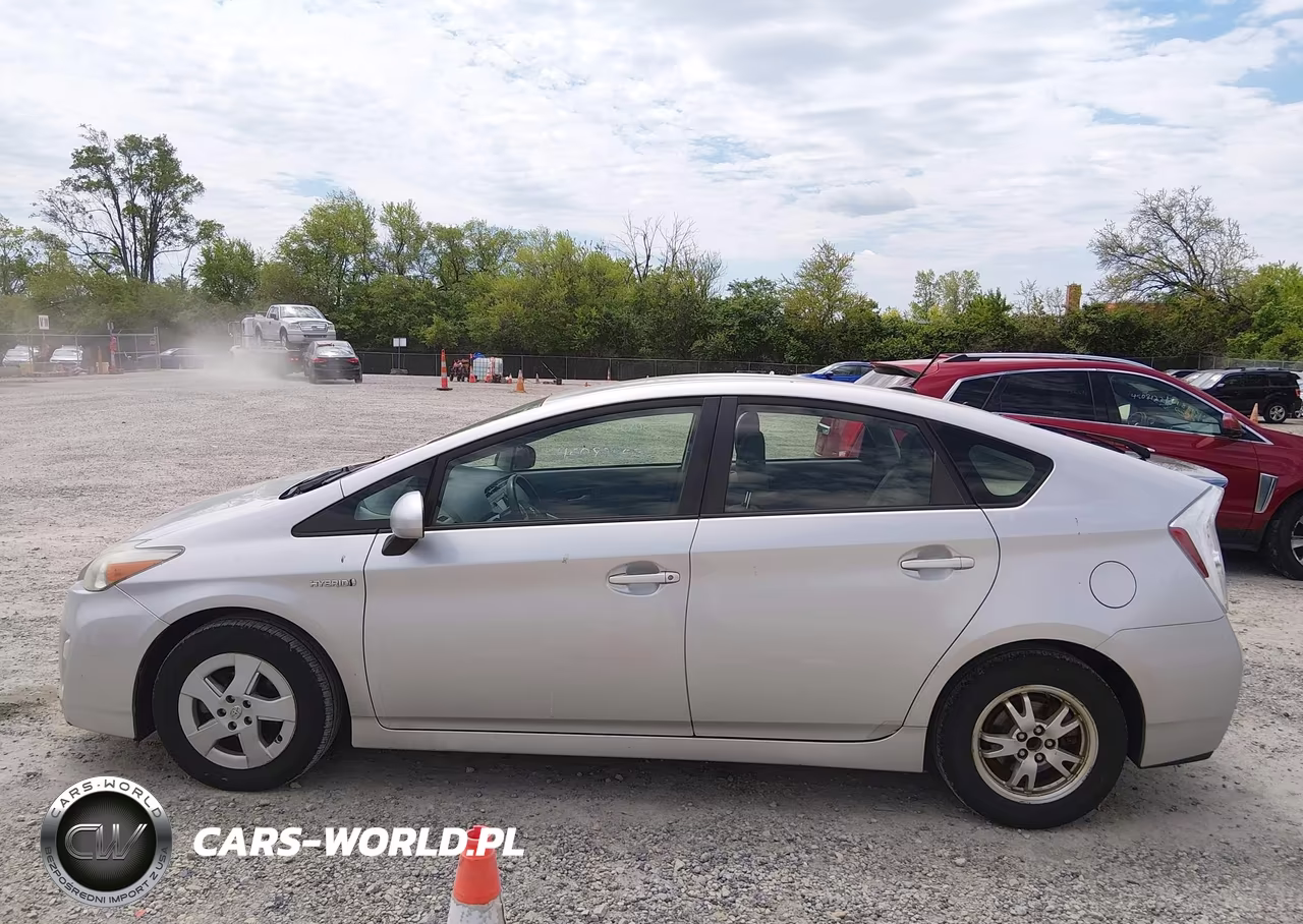 2011 Toyota Prius Three VIN:JTDKN3DU1B5349957 - 14