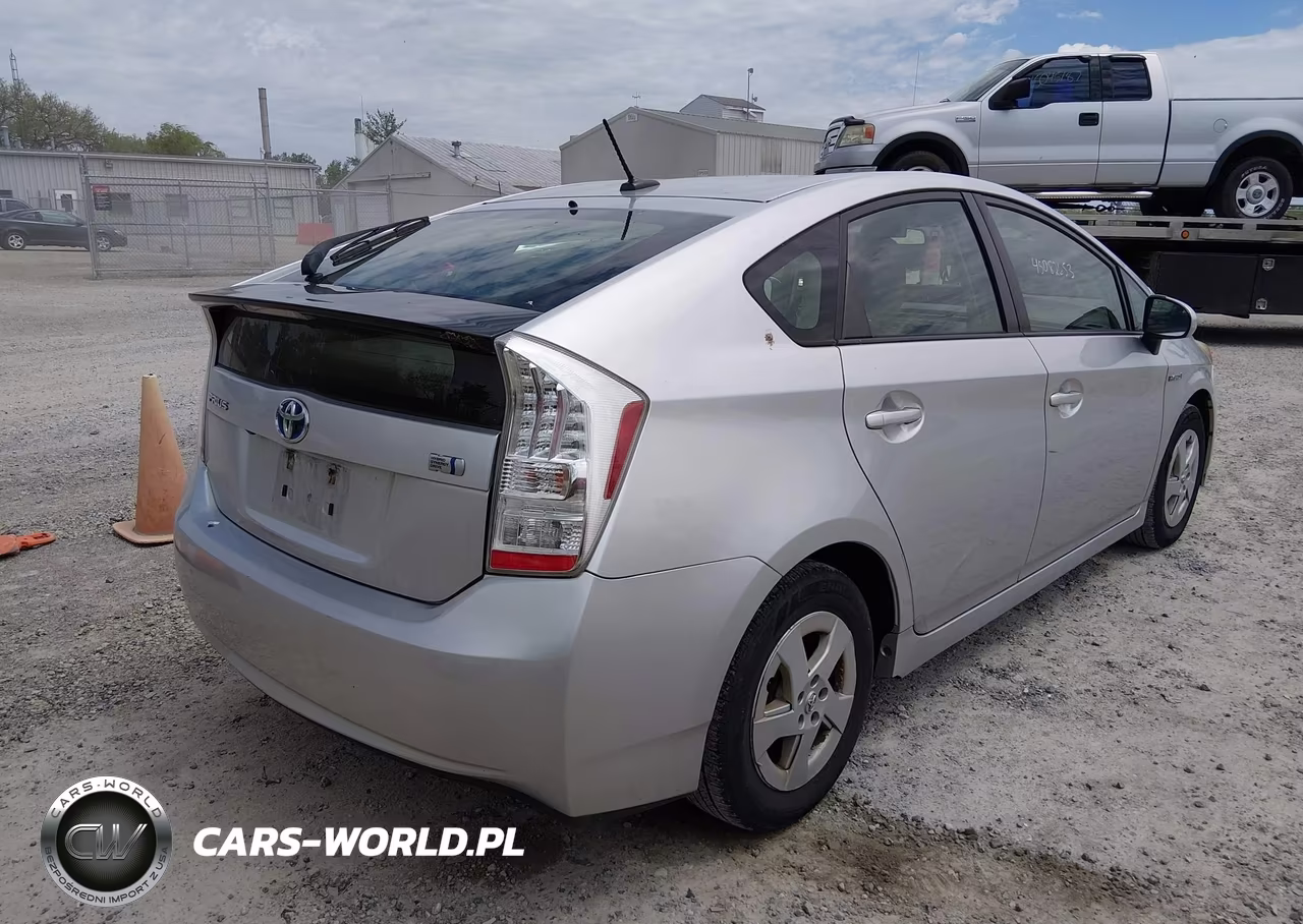 2011 Toyota Prius Three VIN:JTDKN3DU1B5349957 - 4