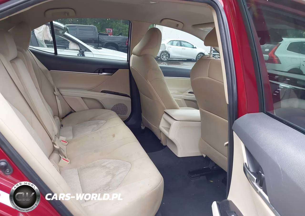 2019 Toyota Camry Le VIN:4T1B11HK8KU762291 - 8