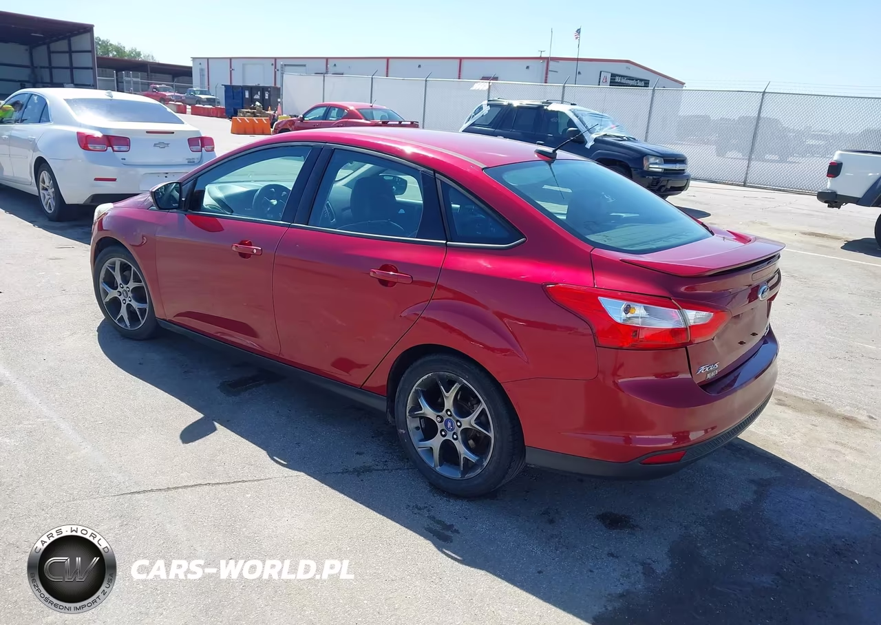 2014 Ford Focus Se VIN:1FADP3F28EL217783 - 3