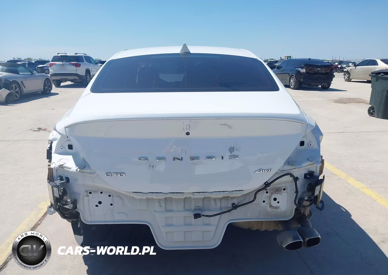 2022 Genesis G70 2.0T Awd VIN:KMTG34TA8NU086628 - 16