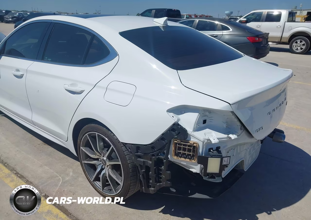2022 Genesis G70 2.0T Awd VIN:KMTG34TA8NU086628 - 18