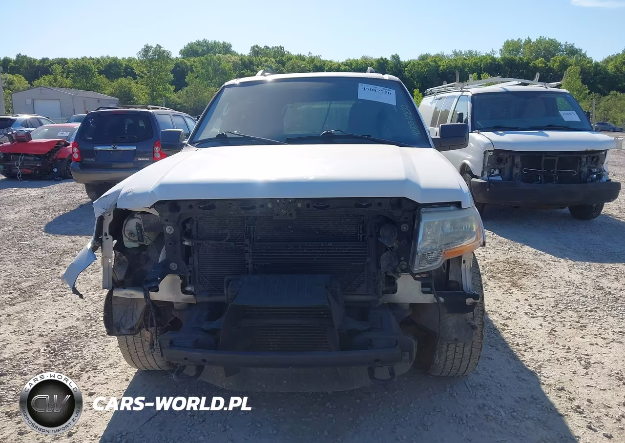 2015 Ford Expedition Xlt VIN:1FMJU1JTXFEF30877 - 13