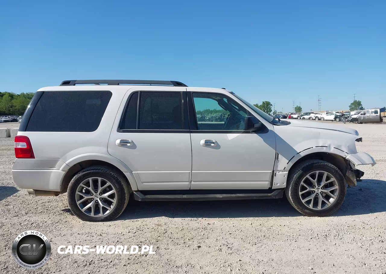 2015 Ford Expedition Xlt VIN:1FMJU1JTXFEF30877 - 14