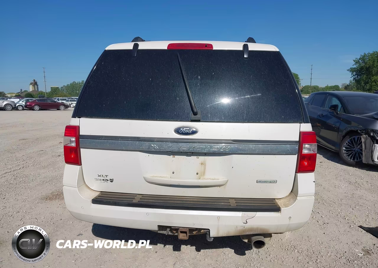 2015 Ford Expedition Xlt VIN:1FMJU1JTXFEF30877 - 17