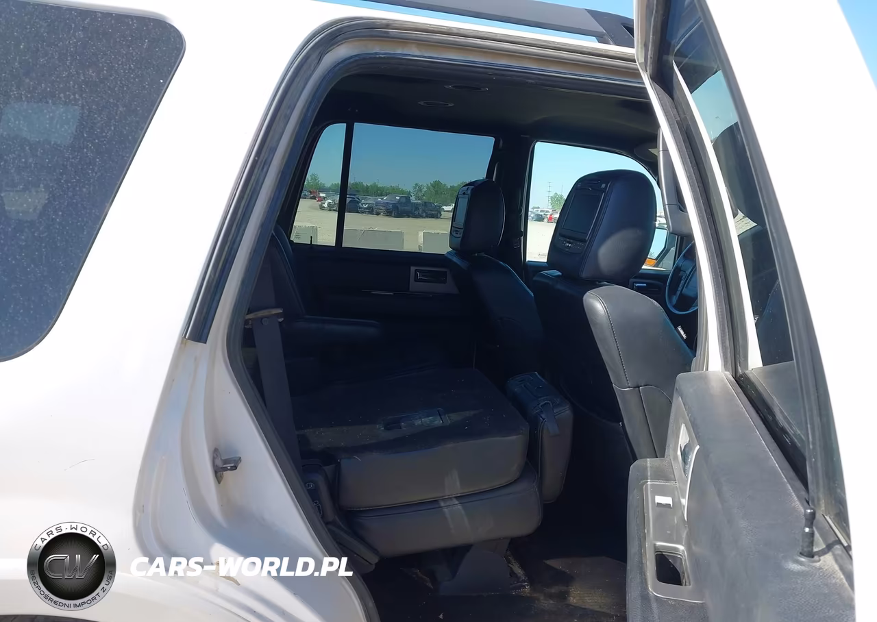 2015 Ford Expedition Xlt VIN:1FMJU1JTXFEF30877 - 8