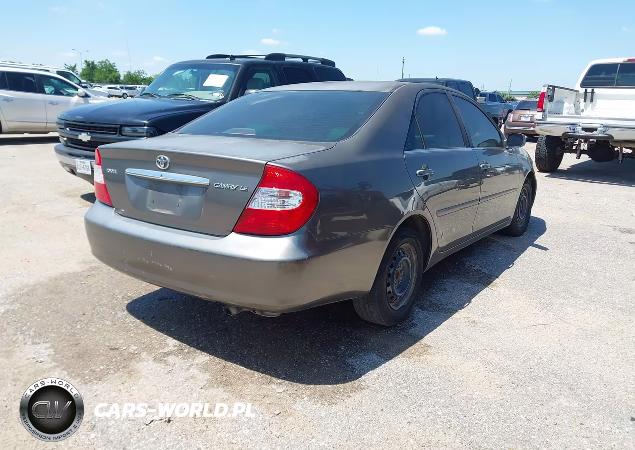2004 Toyota Camry Le VIN:4T1BE32K44U899479 - 4