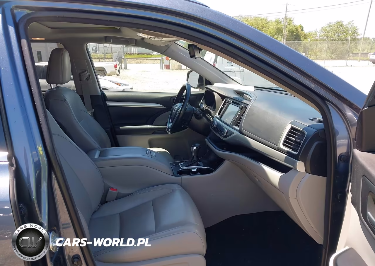 2018 Toyota Highlander Xle VIN:5TDJZRFH3JS847136 - 5