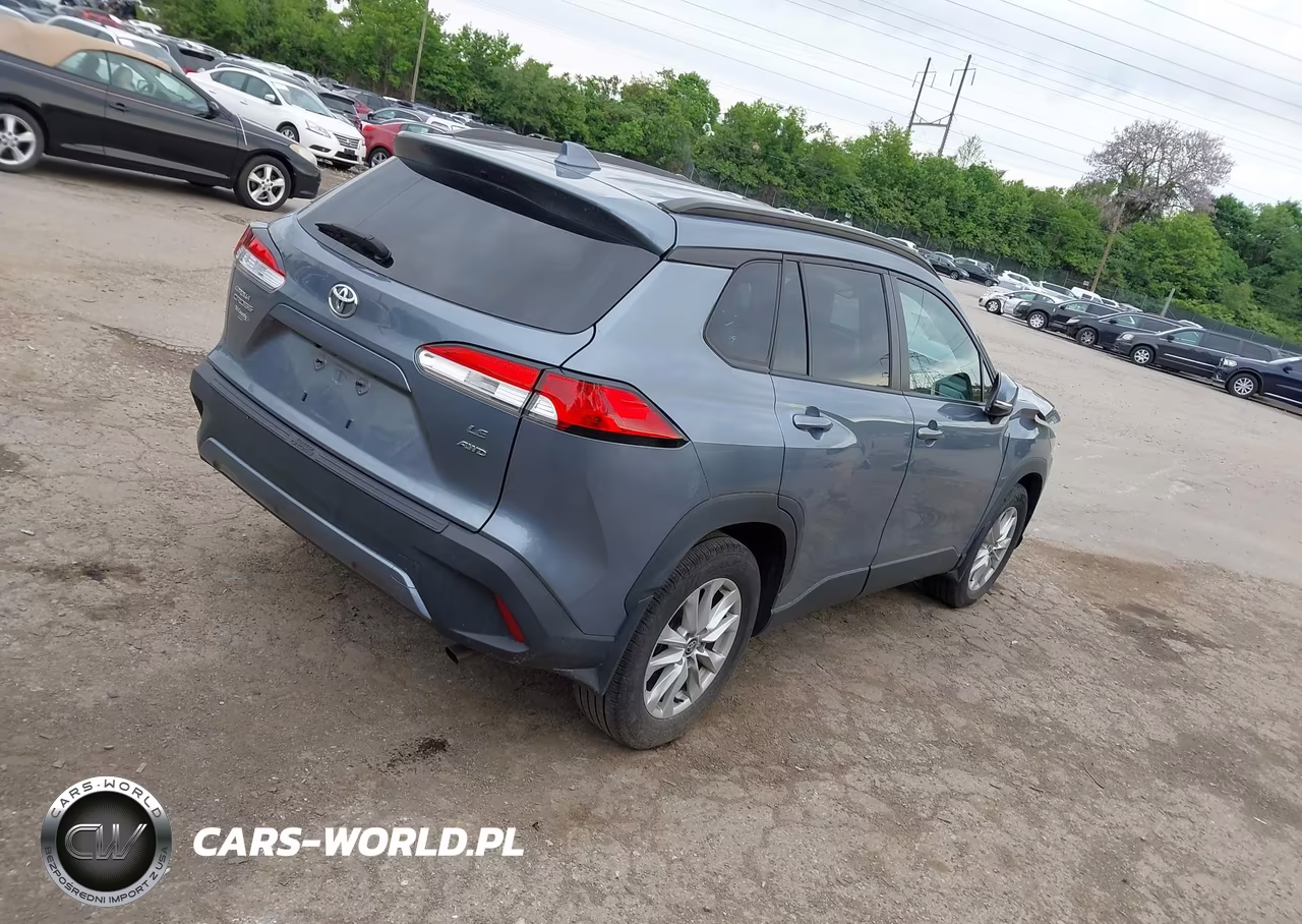 2022 Toyota Corolla Cross Le VIN:7MUCAABG2NV006256 - 4