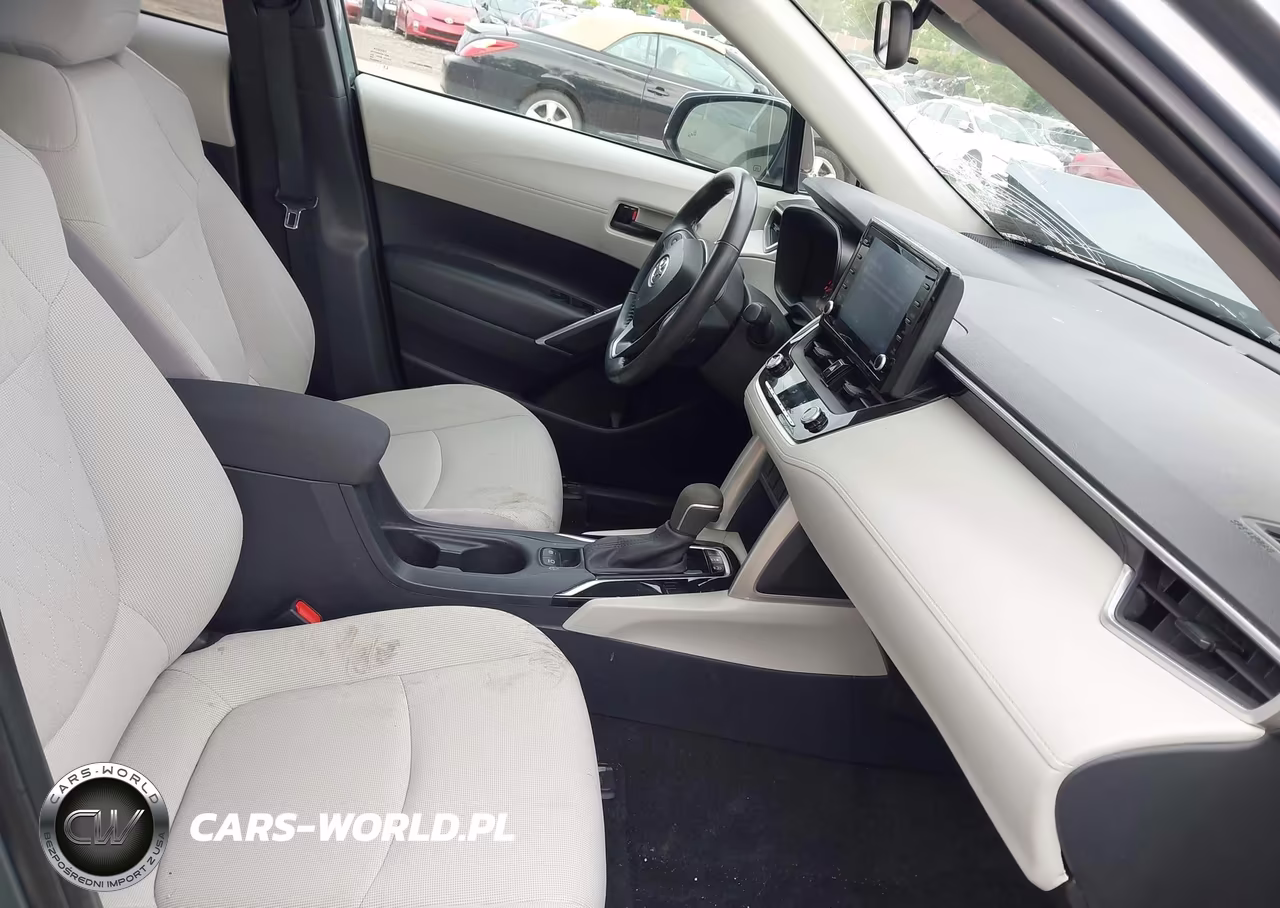 2022 Toyota Corolla Cross Le VIN:7MUCAABG2NV006256 - 5
