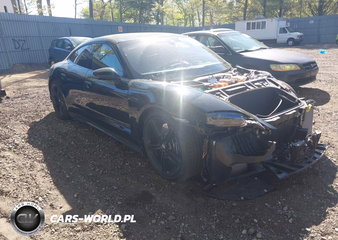2022 Porsche Taycan Gts