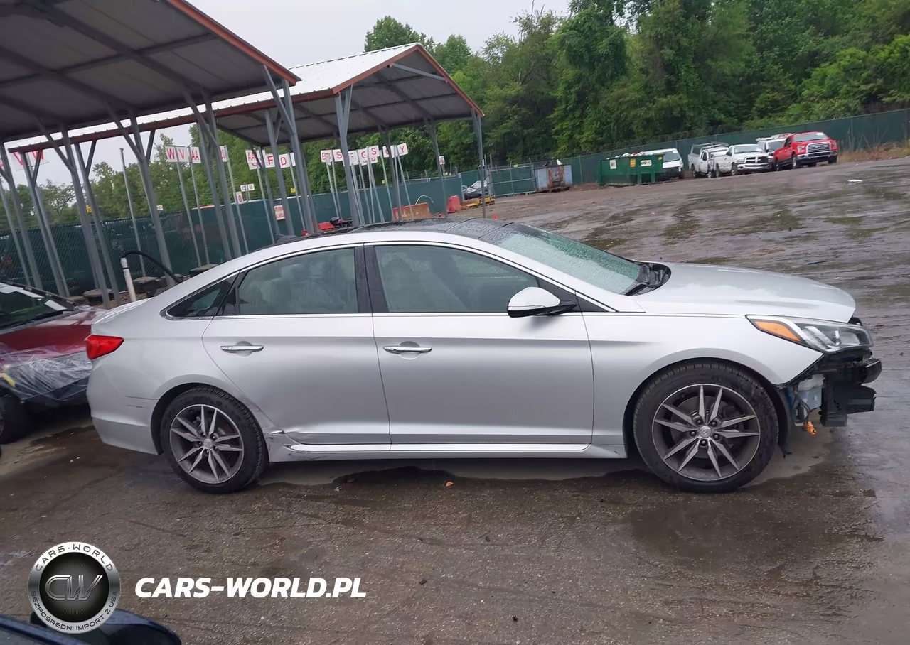 2015 Hyundai Sonata Sport 2.0T VIN:5NPE34AB8FH063704 - 14