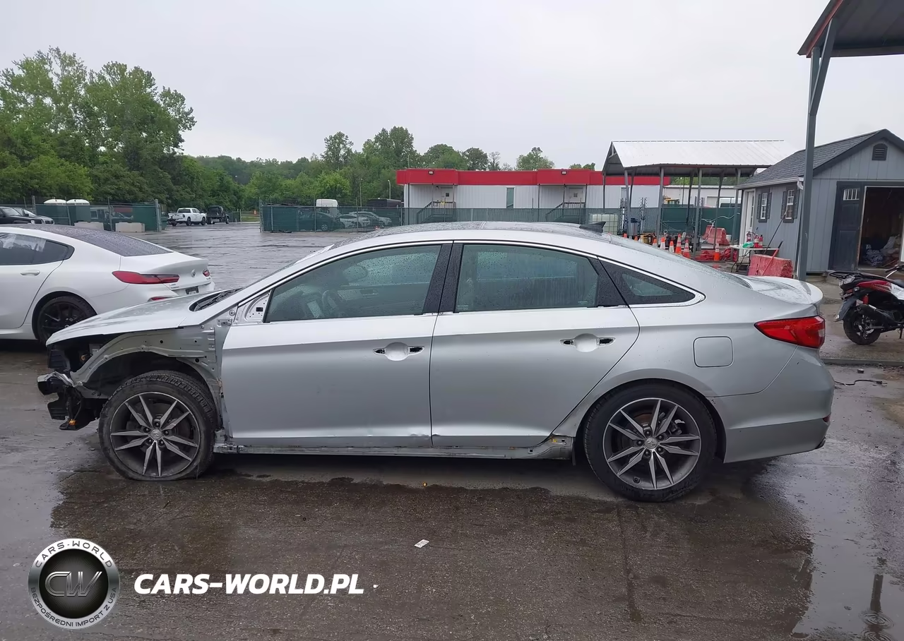 2015 Hyundai Sonata Sport 2.0T VIN:5NPE34AB8FH063704 - 15