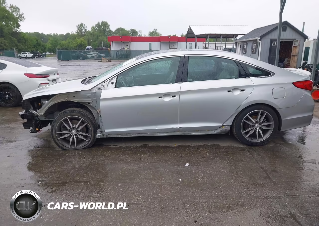 2015 Hyundai Sonata Sport 2.0T VIN:5NPE34AB8FH063704 - 18