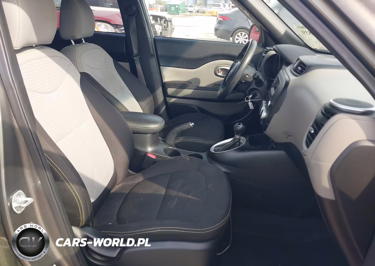 2014 Kia Soul + VIN:KNDJP3A59E7045657 - 5