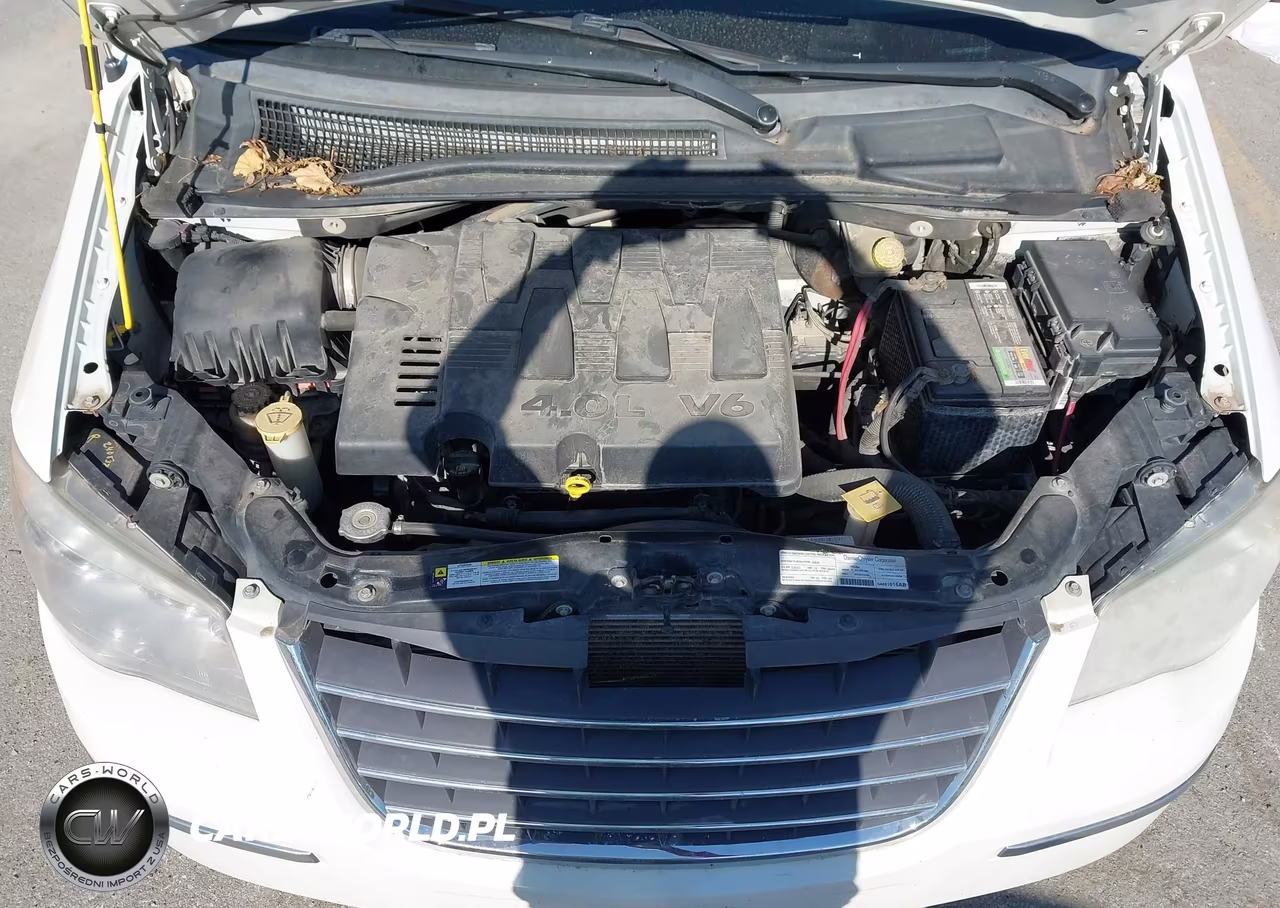 2008 Chrysler Town & Country Limited VIN:2A8HR64X98R134700 - 10