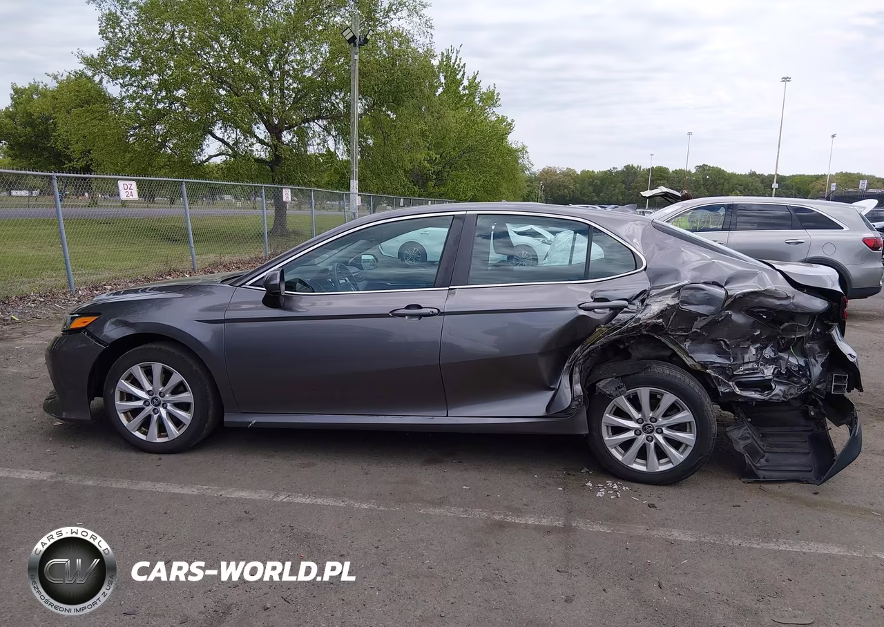 2019 Toyota Camry Le VIN:4T1B11HK5KU856841 - 14