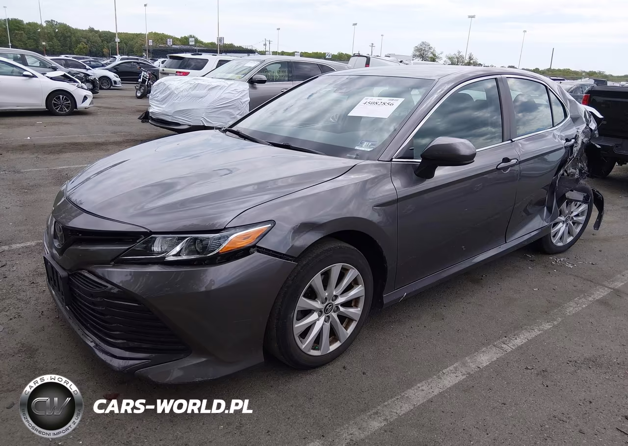 2019 Toyota Camry Le VIN:4T1B11HK5KU856841 - 2