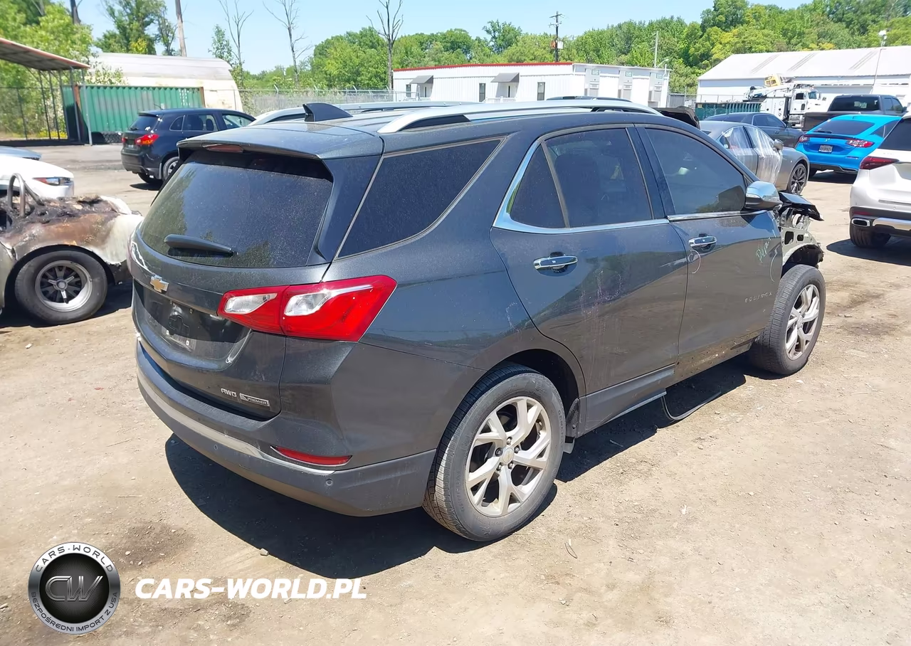 2018 Chevrolet Equinox Premier VIN:2GNAXVEV7J6191580 - 4