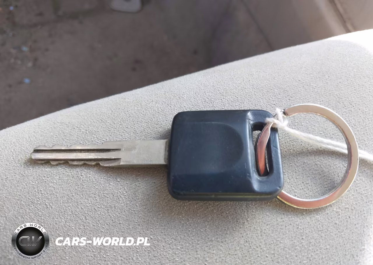 2007 Nissan Versa 1.8S VIN:3N1BC13E47L387326 - 11