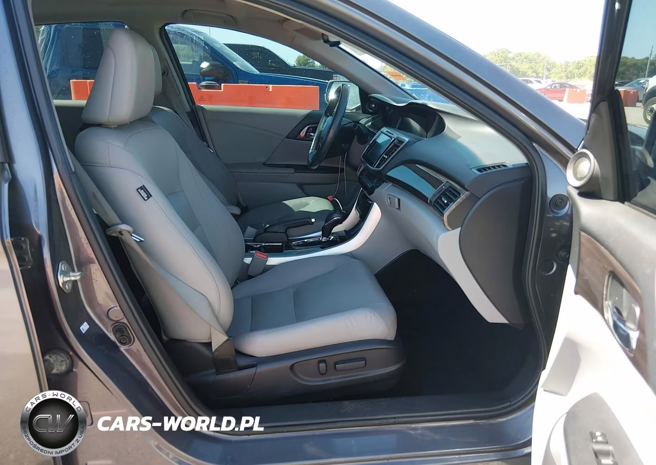 2017 Honda Accord Ex-L VIN:1HGCR2F82HA056928 - 5