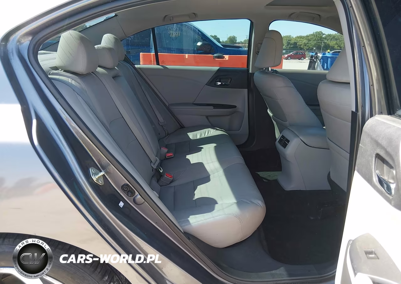 2017 Honda Accord Ex-L VIN:1HGCR2F82HA056928 - 8