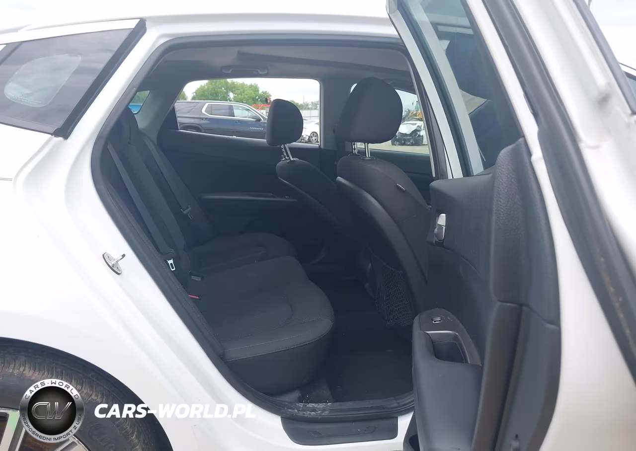 2019 Kia Optima Lx VIN:5XXGT4L36KG329502 - 8