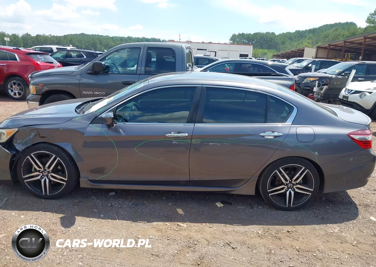2017 Honda Accord Sport VIN:1HGCR2F55HA031656 - 14