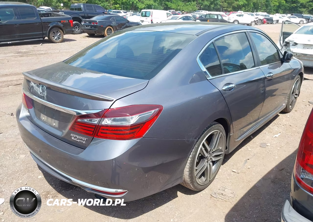 2017 Honda Accord Sport VIN:1HGCR2F55HA031656 - 4