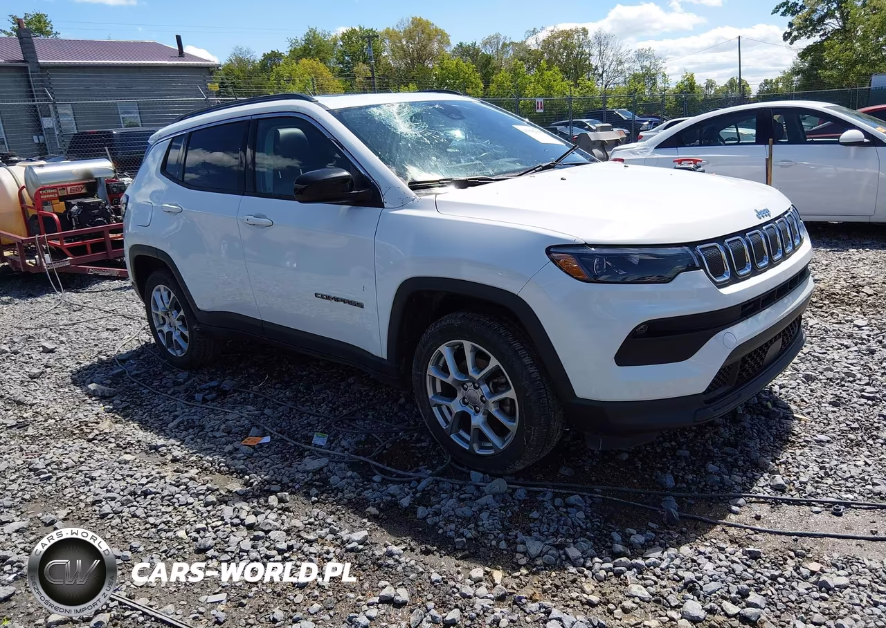 2022 Jeep Compass Latitude Lux 4X4 – zdjęcie 1 z 20