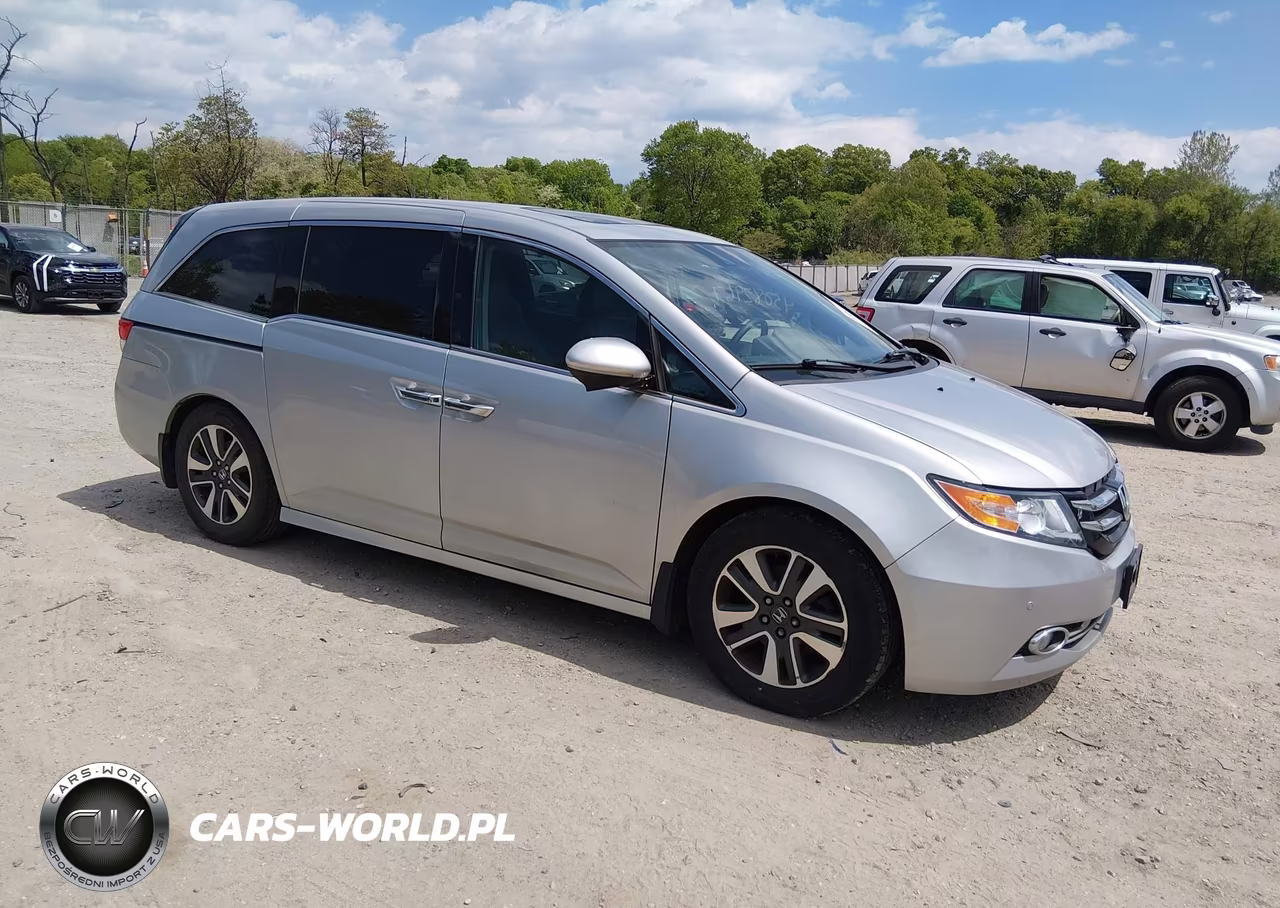 2015 Honda Odyssey Touring-Touring Elite