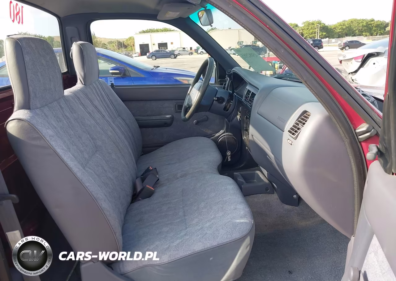 2000 Toyota Tacoma VIN:4TANL42N3YZ635939 - 5